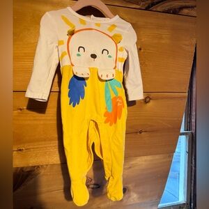 Bear onesie 3-6 months